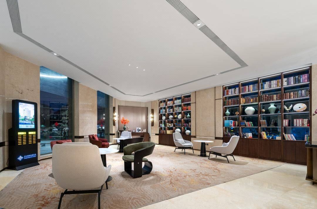 Hongfu Jinling Hotel Library lounge